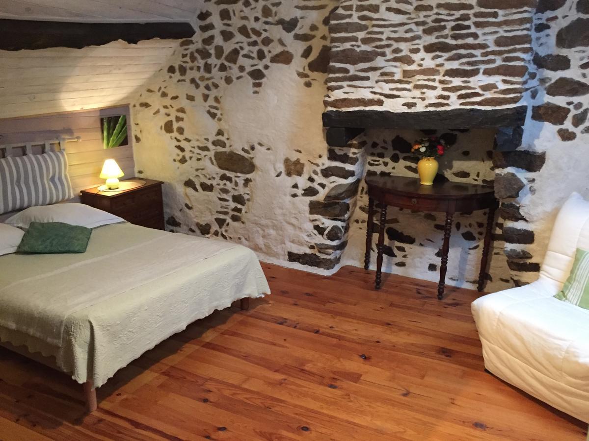 Gites Au Clos Du Lit Saint-Aaron Zewnętrze zdjęcie